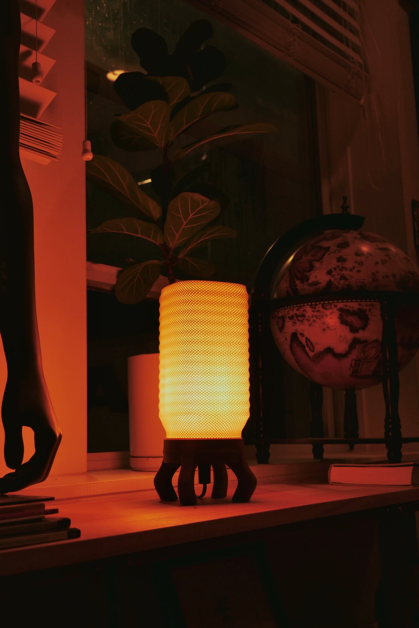 3D Printed Table Lamp: Modern Minimalist Accent Light - TILO V2