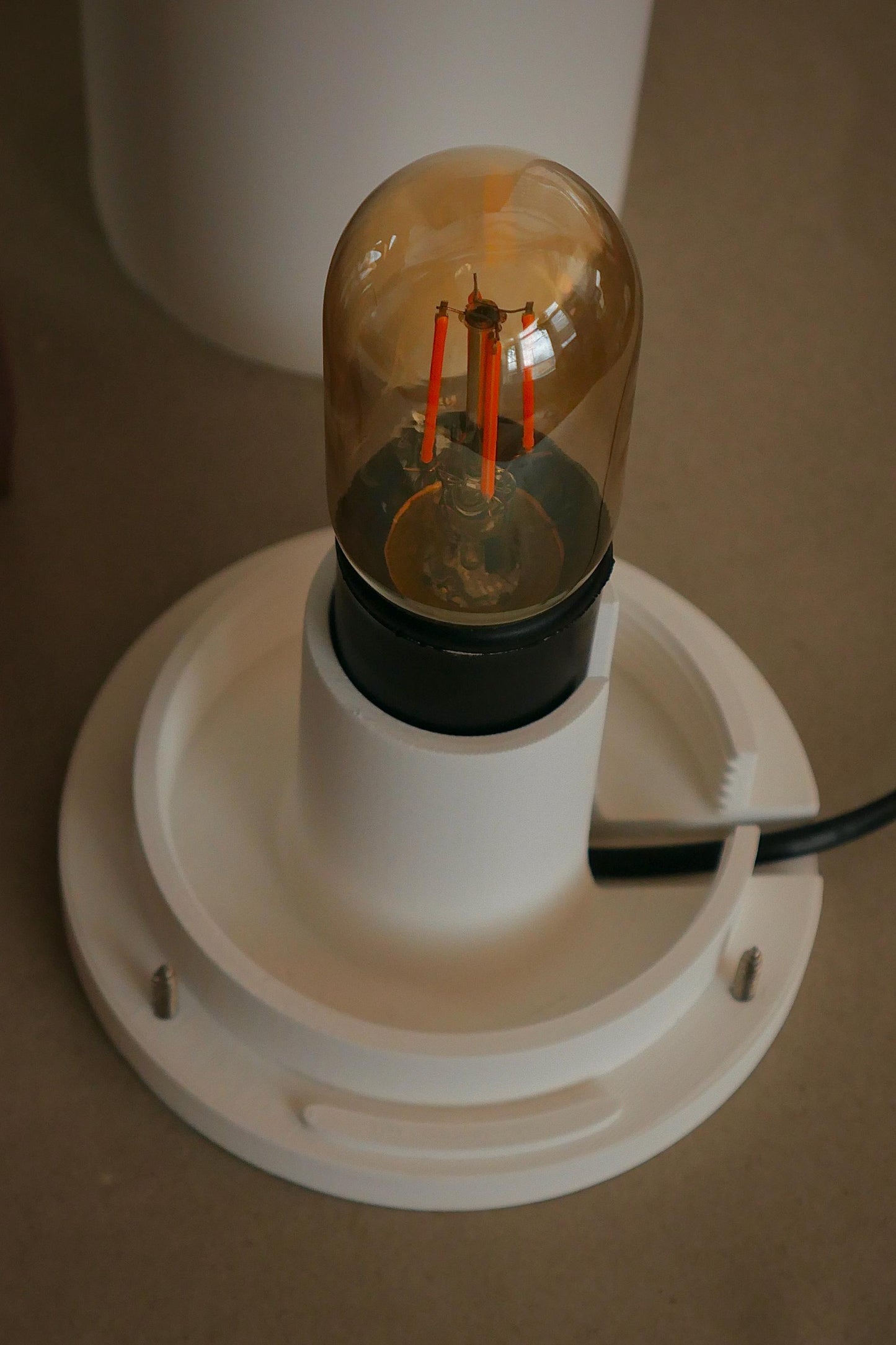 WIKR Table Lamp