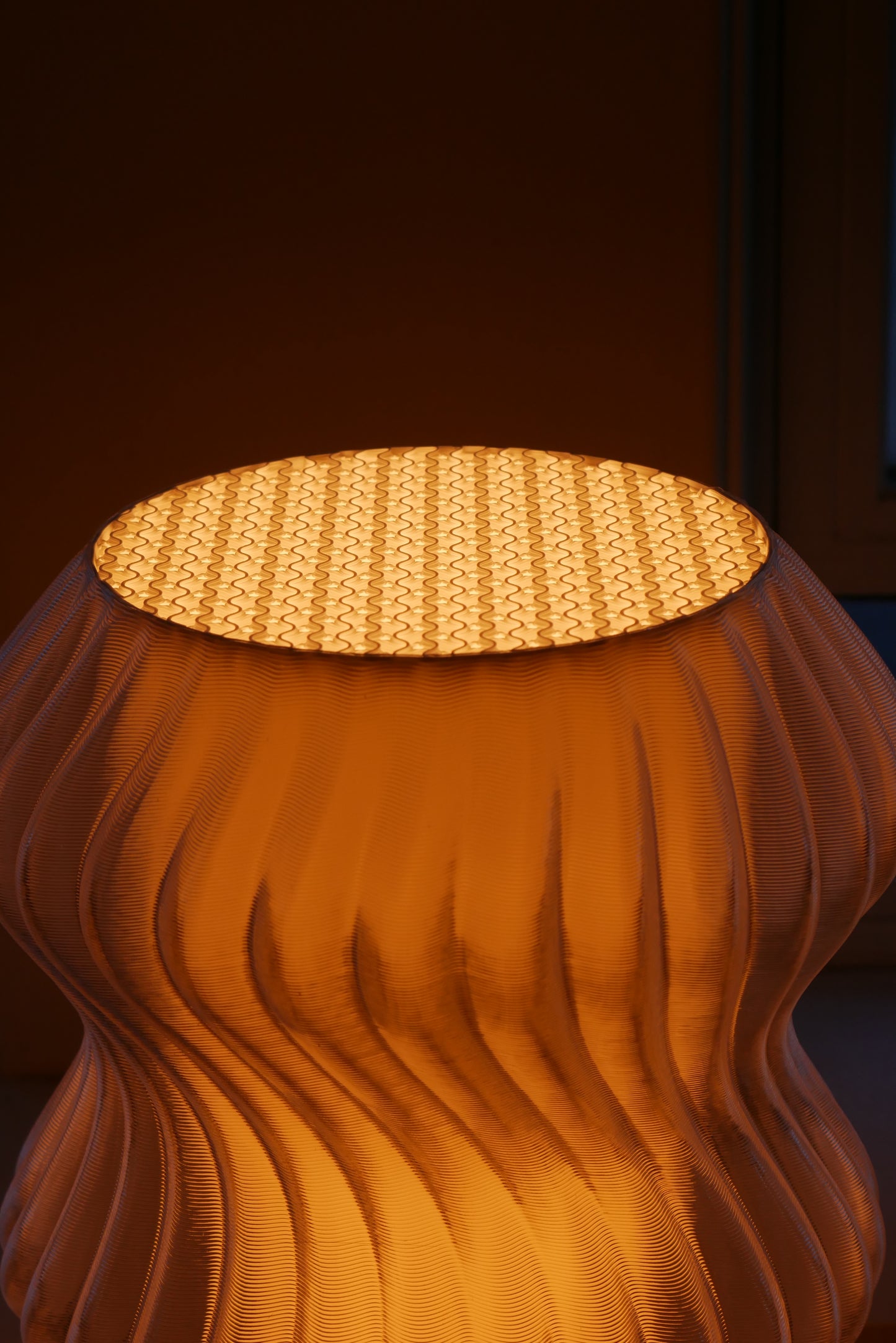 Cozy Table Lamp - Transparent Shell [SWIL]