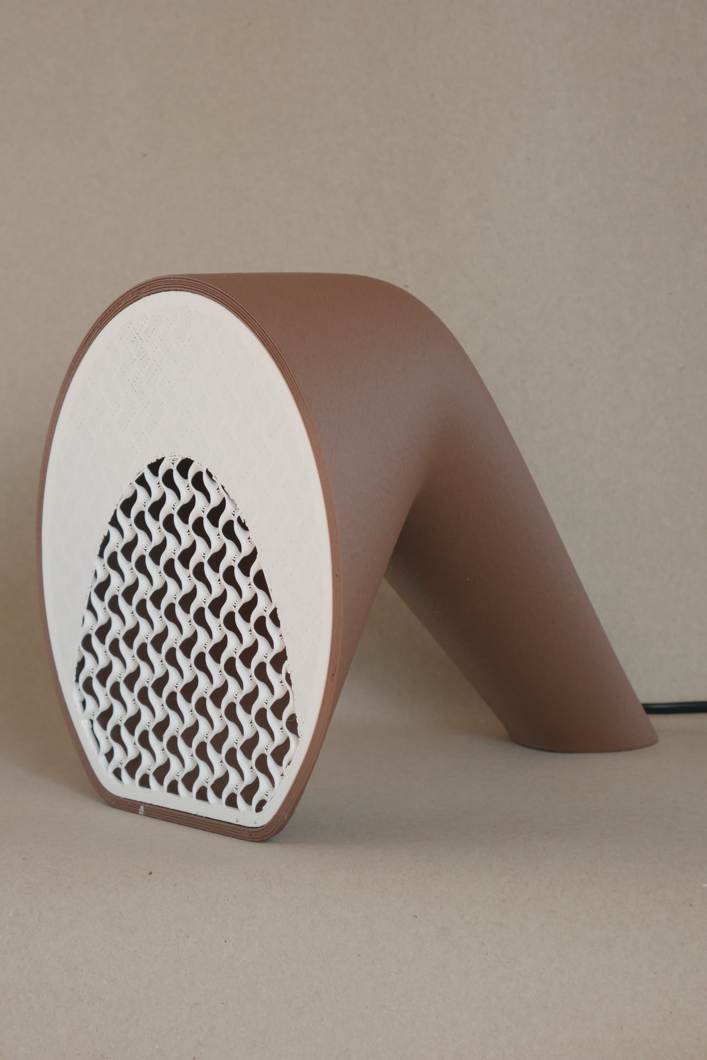 Modern Accent Lamp: Sculptural Glow for Your Space [KURV]
