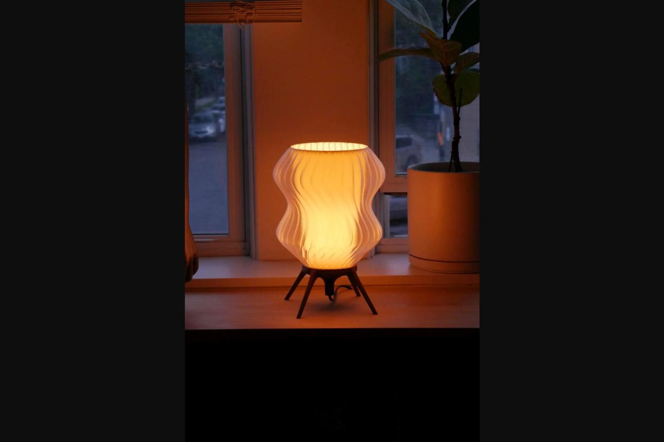 Cozy Table Lamp - Transparent Shell [SWIL]